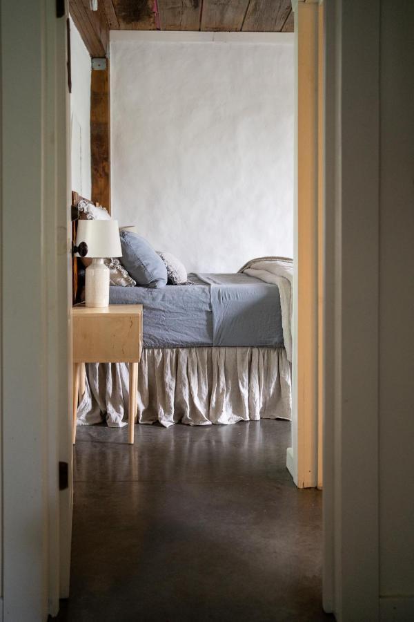 Owl'S Nest Suites Carrying Place Esterno foto