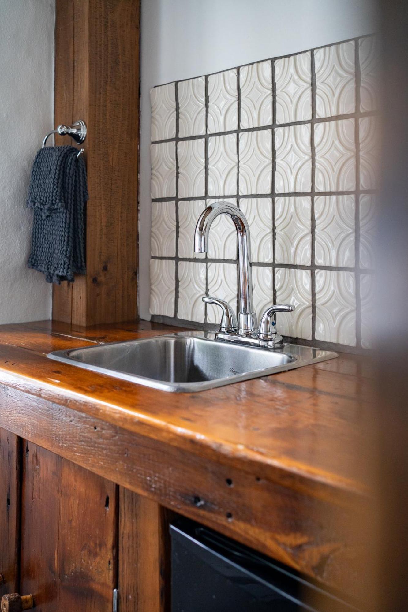 Owl'S Nest Suites Carrying Place Esterno foto