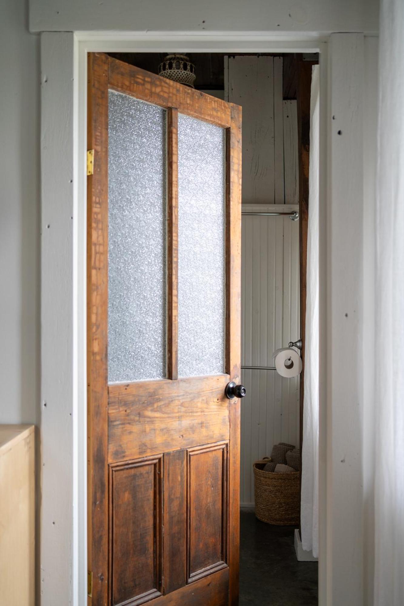 Owl'S Nest Suites Carrying Place Esterno foto