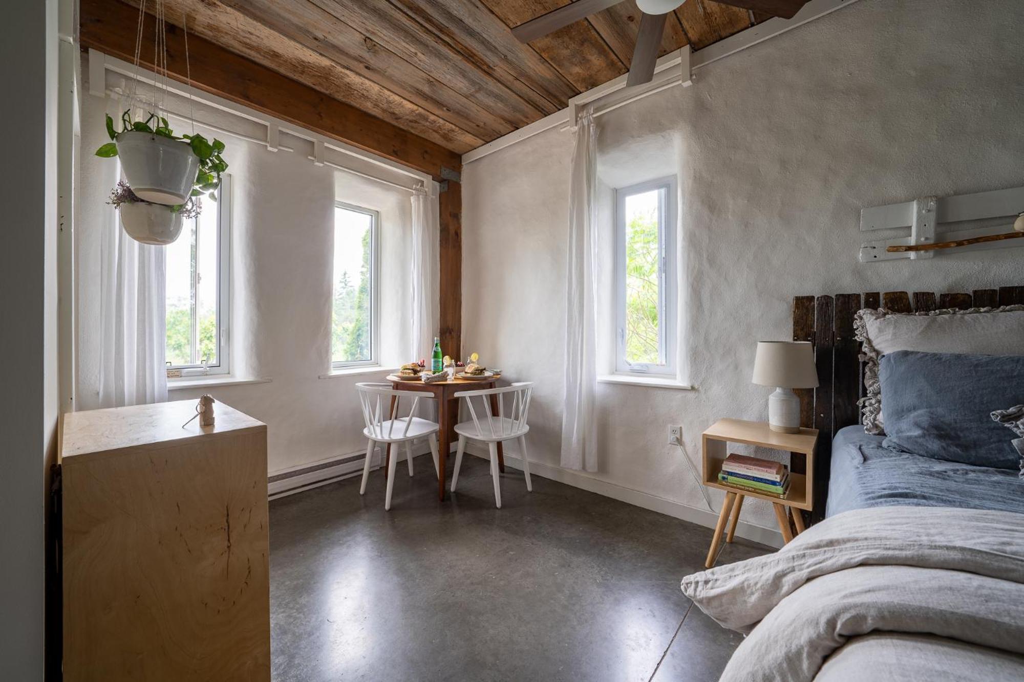 Owl'S Nest Suites Carrying Place Esterno foto